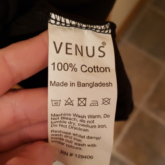 🚫SOLD🚫 Venus short dress/beach cover up EUC - Picture 4 of 6